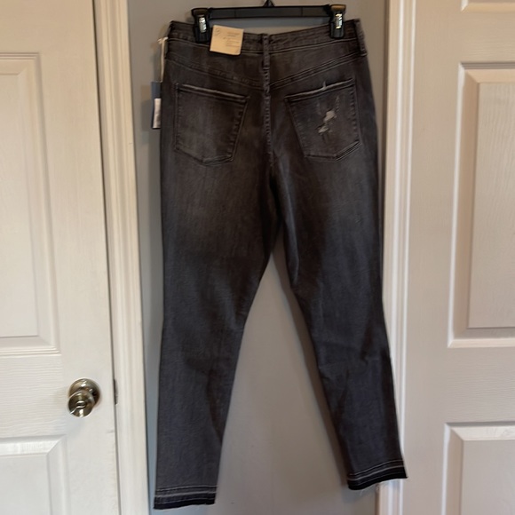 NWT Universal Thread High Rise Skinny - Picture 7 of 8